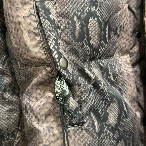 NWT Blank NYC Two in One Reversible Puffer Jacket Size Medium - Picture 6 of 6